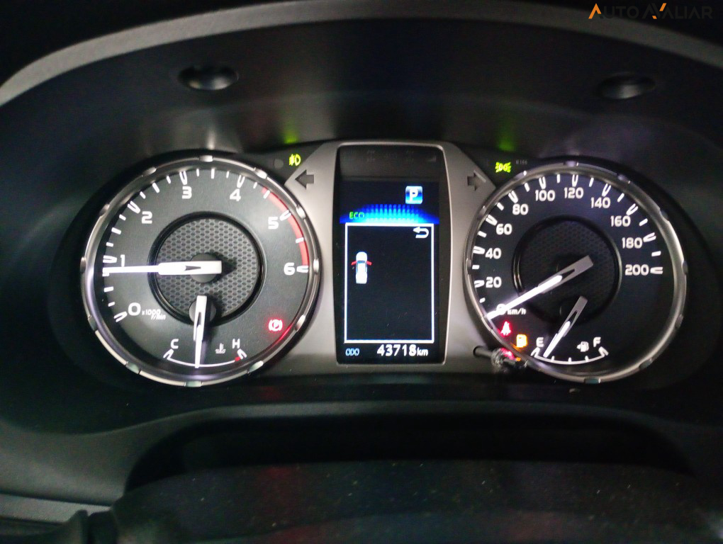 TOYOTA HILUX 2.8 D-4D TURBO DIESEL CD SRV 4X4 AUTOM&Aacute;TICO