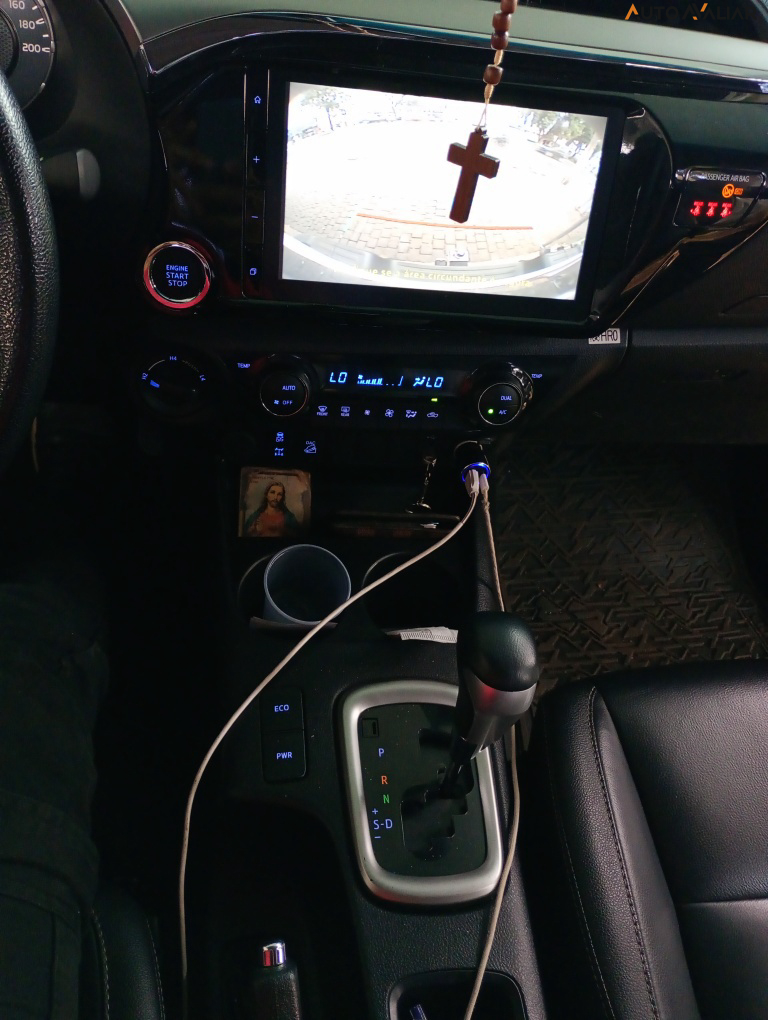 TOYOTA HILUX 2.8 D-4D TURBO DIESEL CD SRV 4X4 AUTOM&Aacute;TICO