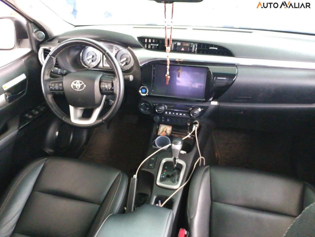 TOYOTA HILUX 2.8 D-4D TURBO DIESEL CD SRV 4X4 AUTOM&Aacute;TICO