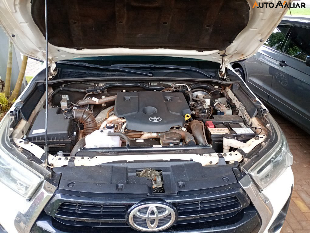 TOYOTA HILUX 2.8 D-4D TURBO DIESEL CD SRV 4X4 AUTOM&Aacute;TICO
