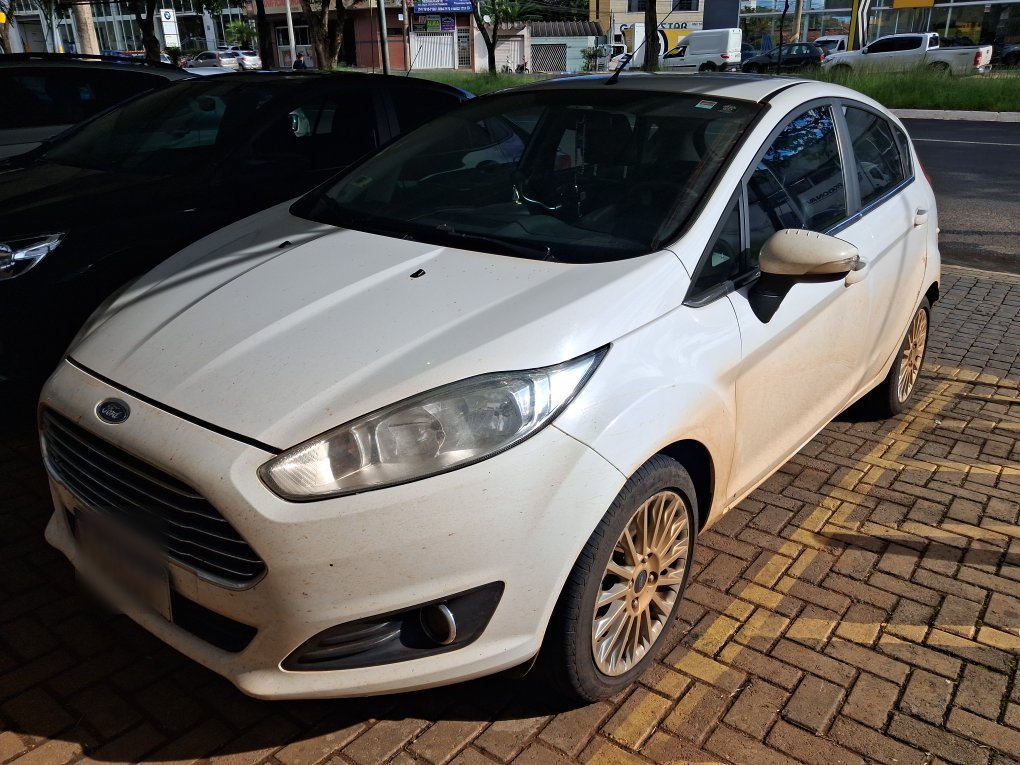 FORD FIESTA 1.6 TITANIUM HATCH 16V FLEX 4P POWERSHIFT