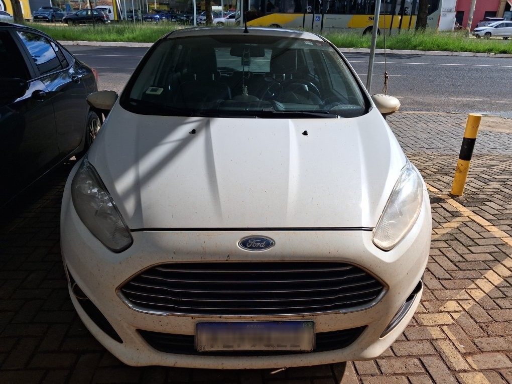 FORD FIESTA 1.6 TITANIUM HATCH 16V FLEX 4P POWERSHIFT