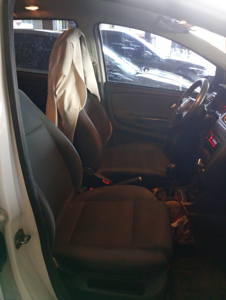 VOLKSWAGEN FOX 1.0 MI 8V FLEX 4P MANUAL