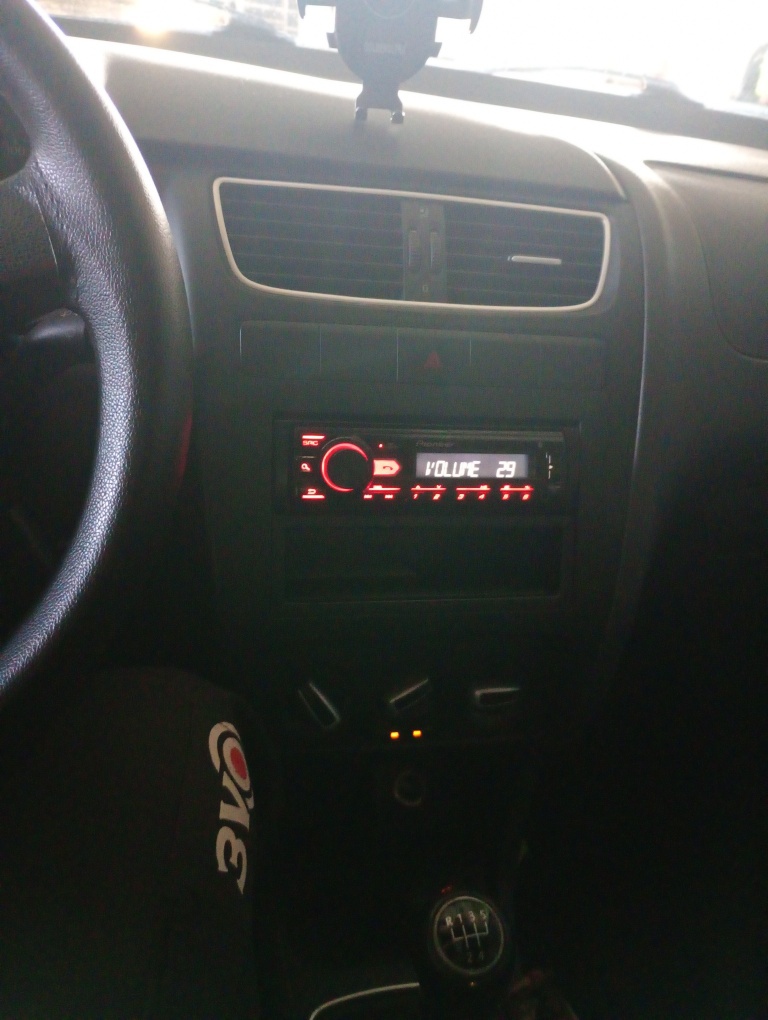 VOLKSWAGEN FOX 1.0 MI 8V FLEX 4P MANUAL