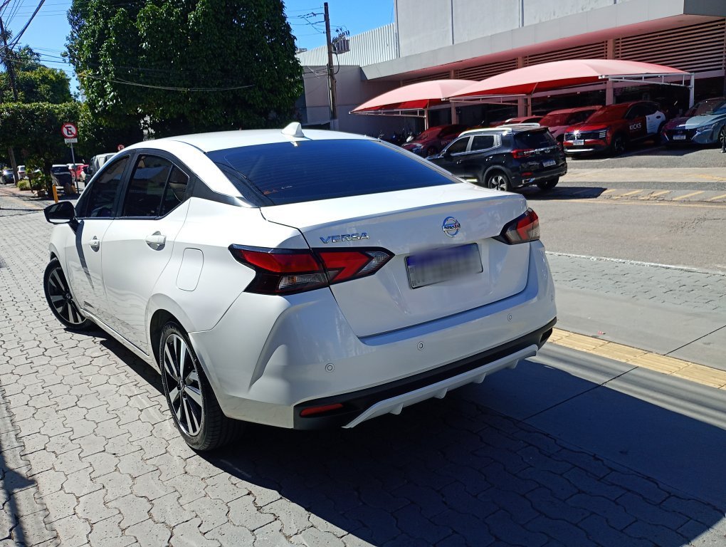 NISSAN VERSA 1.6 16V FLEX EXCLUSIVE XTRONIC