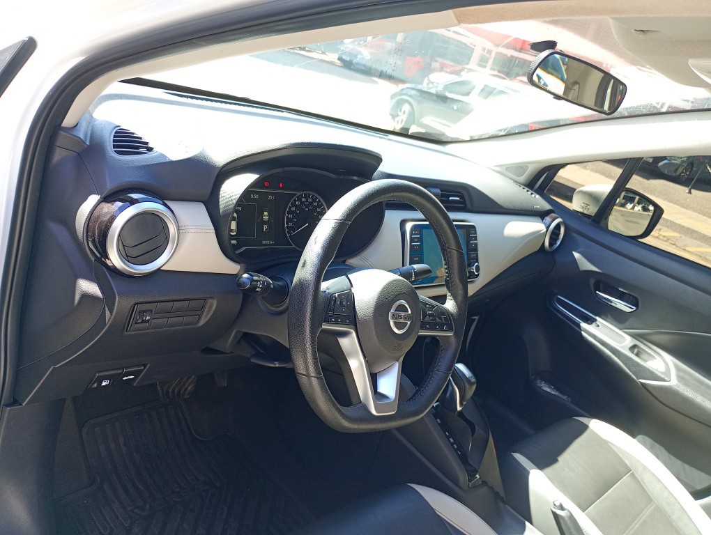 NISSAN VERSA 1.6 16V FLEX EXCLUSIVE XTRONIC