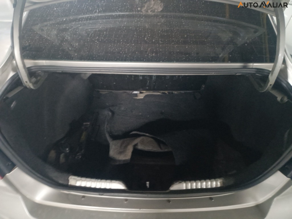 VOLKSWAGEN VOYAGE 1.0 MI 8V FLEX 4P MANUAL