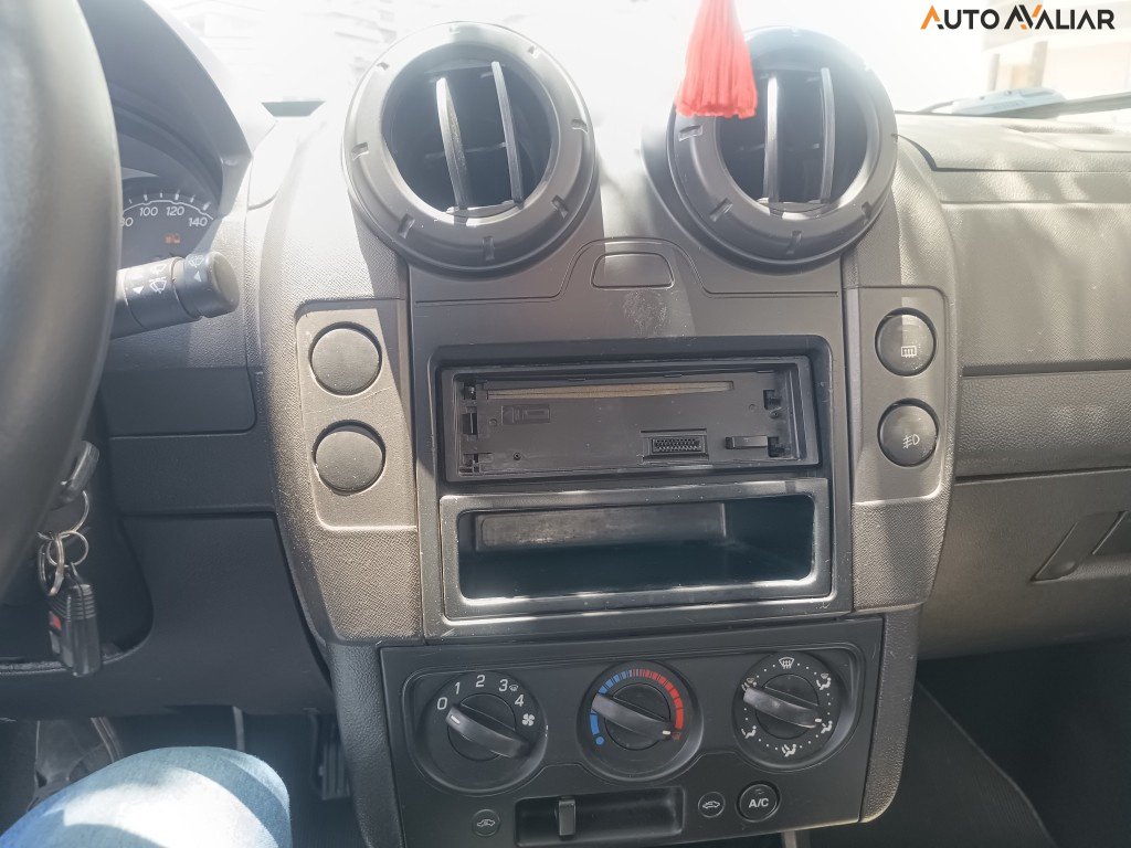 FORD ECOSPORT 1.6 XLS 8V FLEX 4P MANUAL