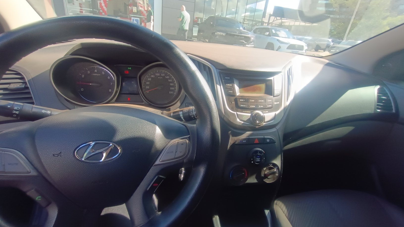 HYUNDAI HB20S 1.6 COMFORT PLUS 16V FLEX 4P MANUAL