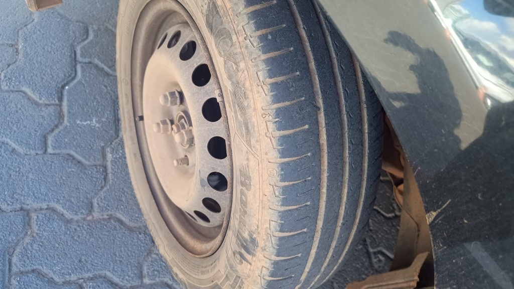 HYUNDAI HB20S 1.6 COMFORT PLUS 16V FLEX 4P MANUAL