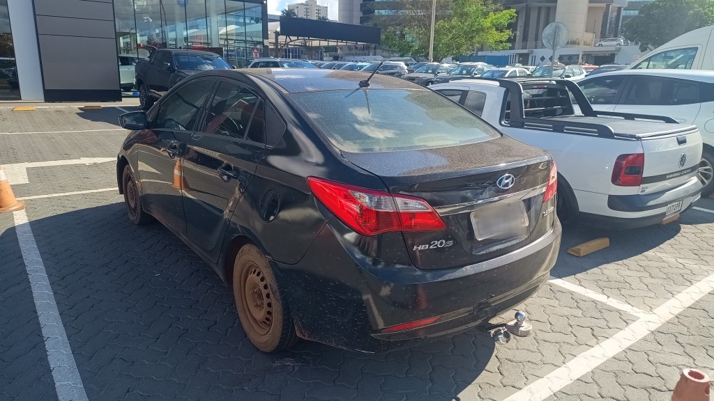 HYUNDAI HB20S 1.6 COMFORT PLUS 16V FLEX 4P MANUAL