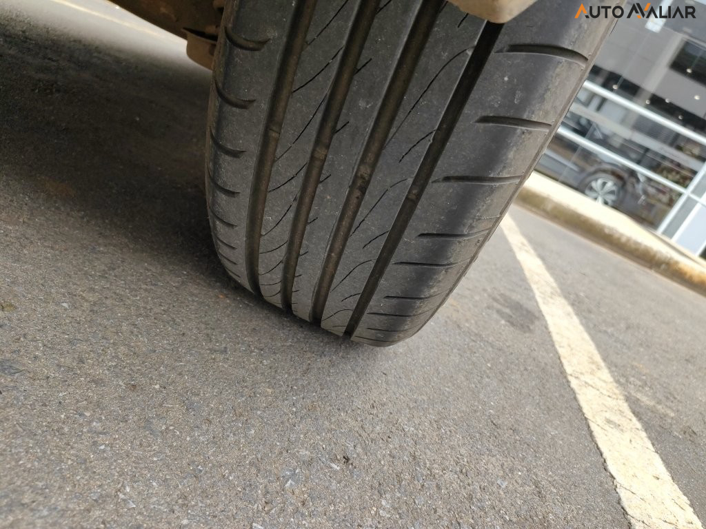 VOLKSWAGEN T-CROSS 1.4 250 TSI TOTAL FLEX HIGHLINE AUTOMATICO