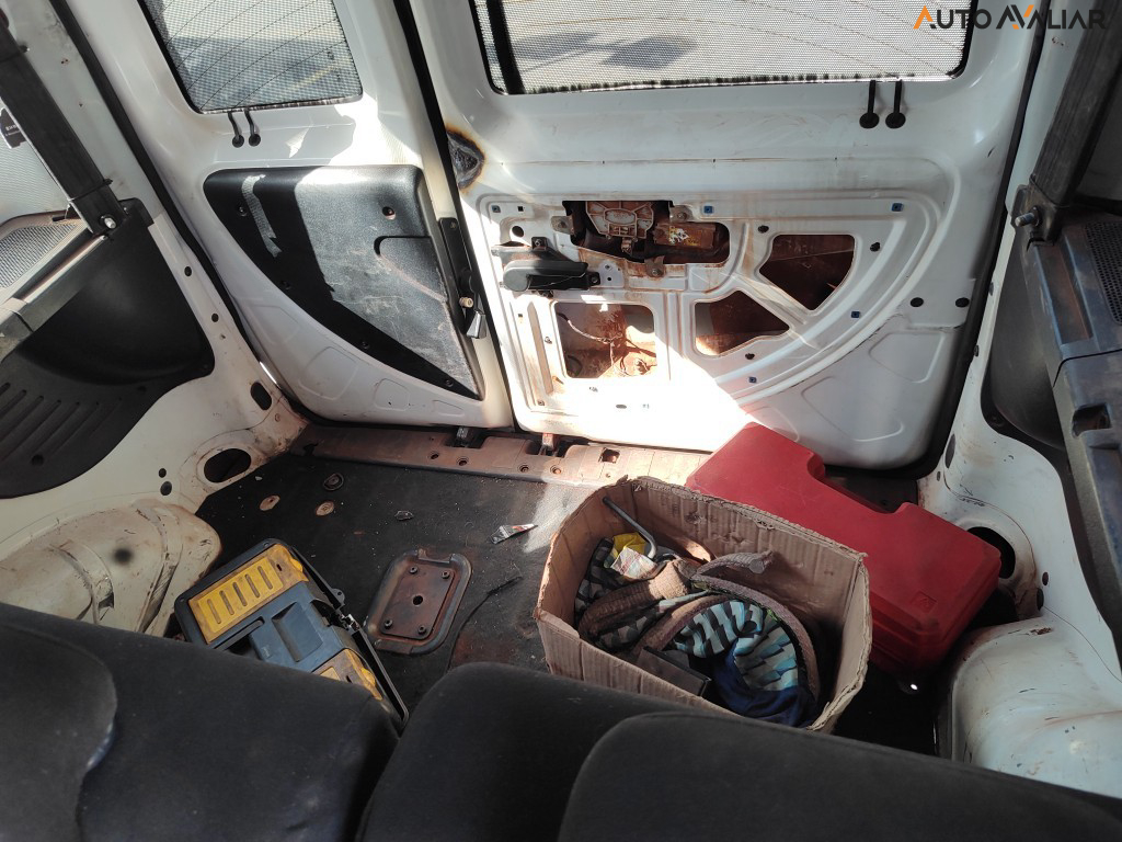 FIAT DOBLO 1.8 MPI ESSENCE 16V FLEX 4P MANUAL