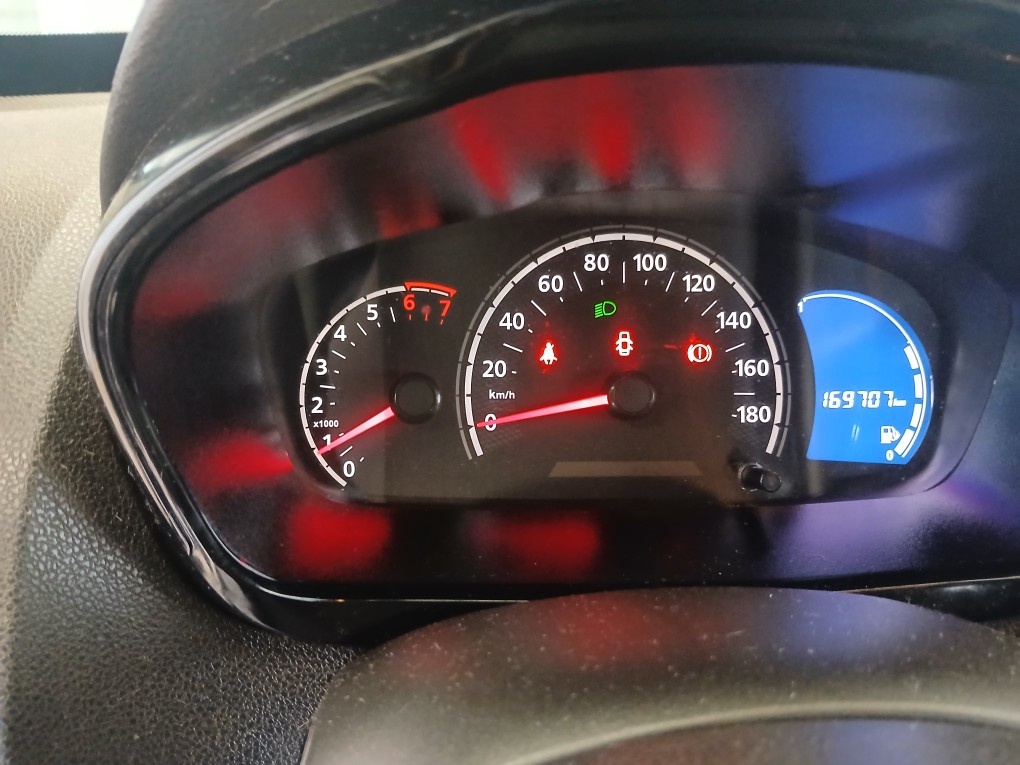 RENAULT KWID 1.0 12V SCE FLEX OUTSIDER MANUAL