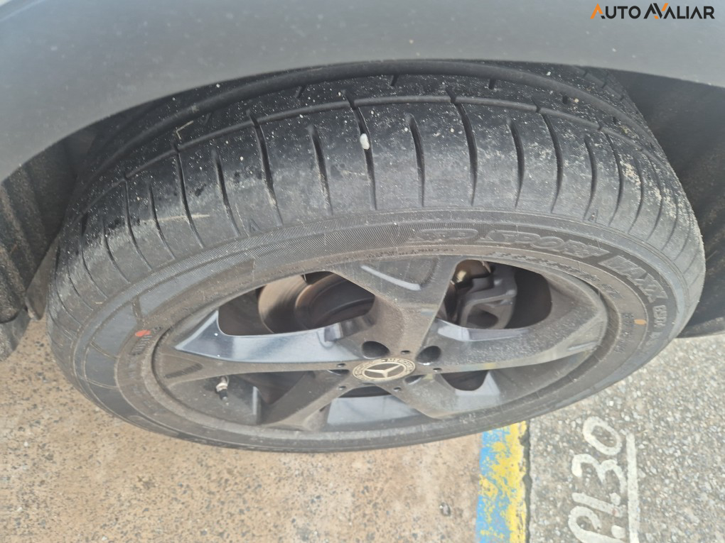 MERCEDES-BENZ GLA 200 1.6 CGI FLEX ADVANCE 7G-DCT