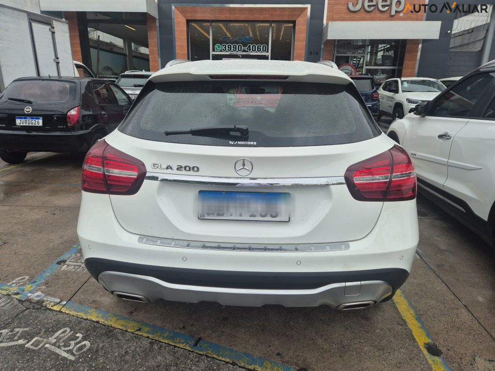 MERCEDES-BENZ GLA 200 1.6 CGI FLEX ADVANCE 7G-DCT