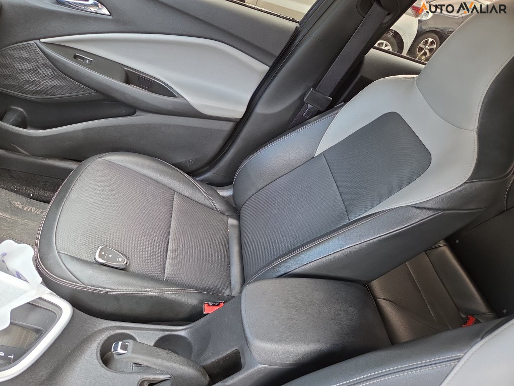 CHEVROLET ONIX 1.0 TURBO FLEX PREMIER AUTOM&Aacute;TICO