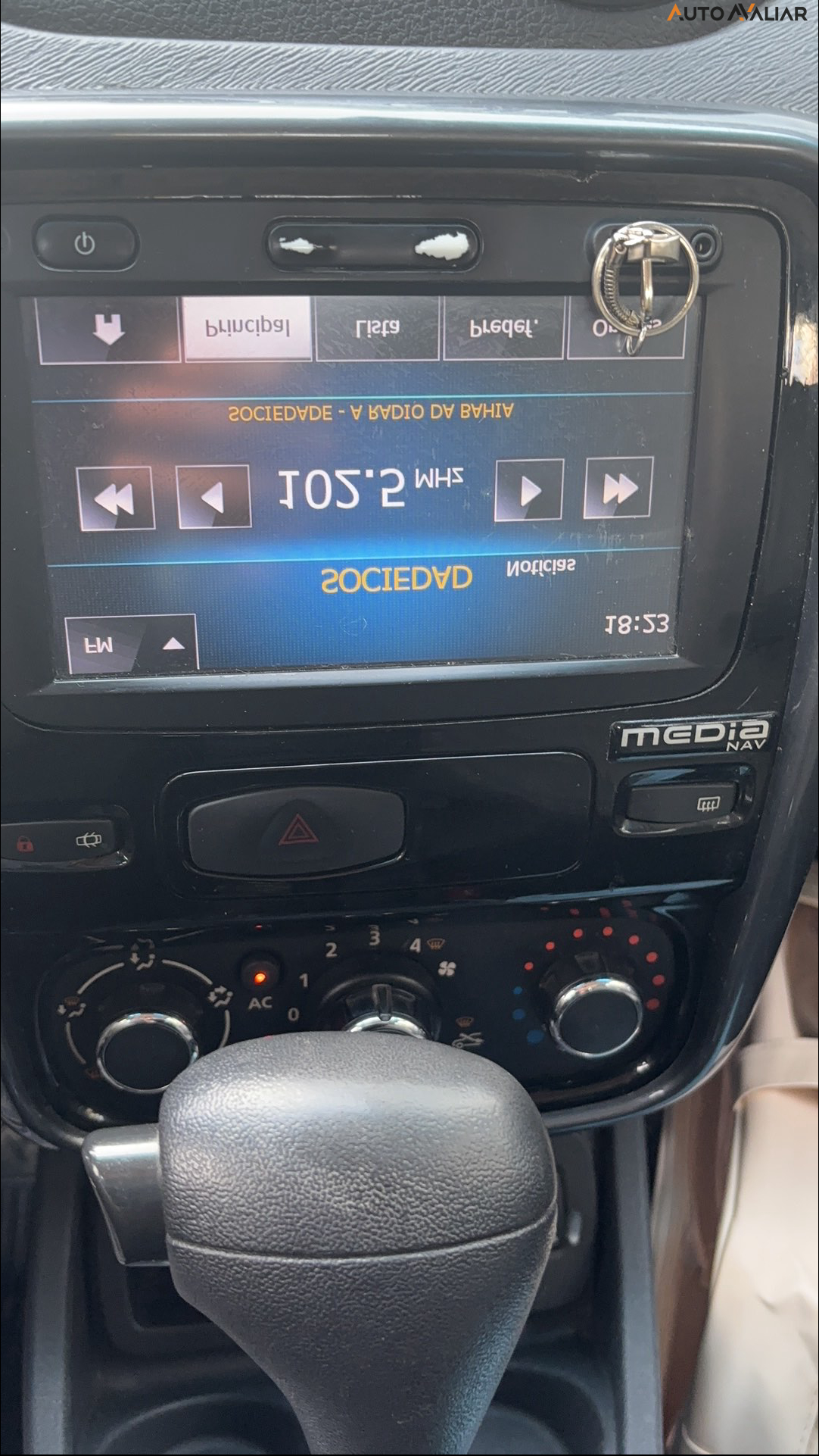 RENAULT DUSTER 2.0 DYNAMIQUE 4X2 16V FLEX 4P AUTOMATICO