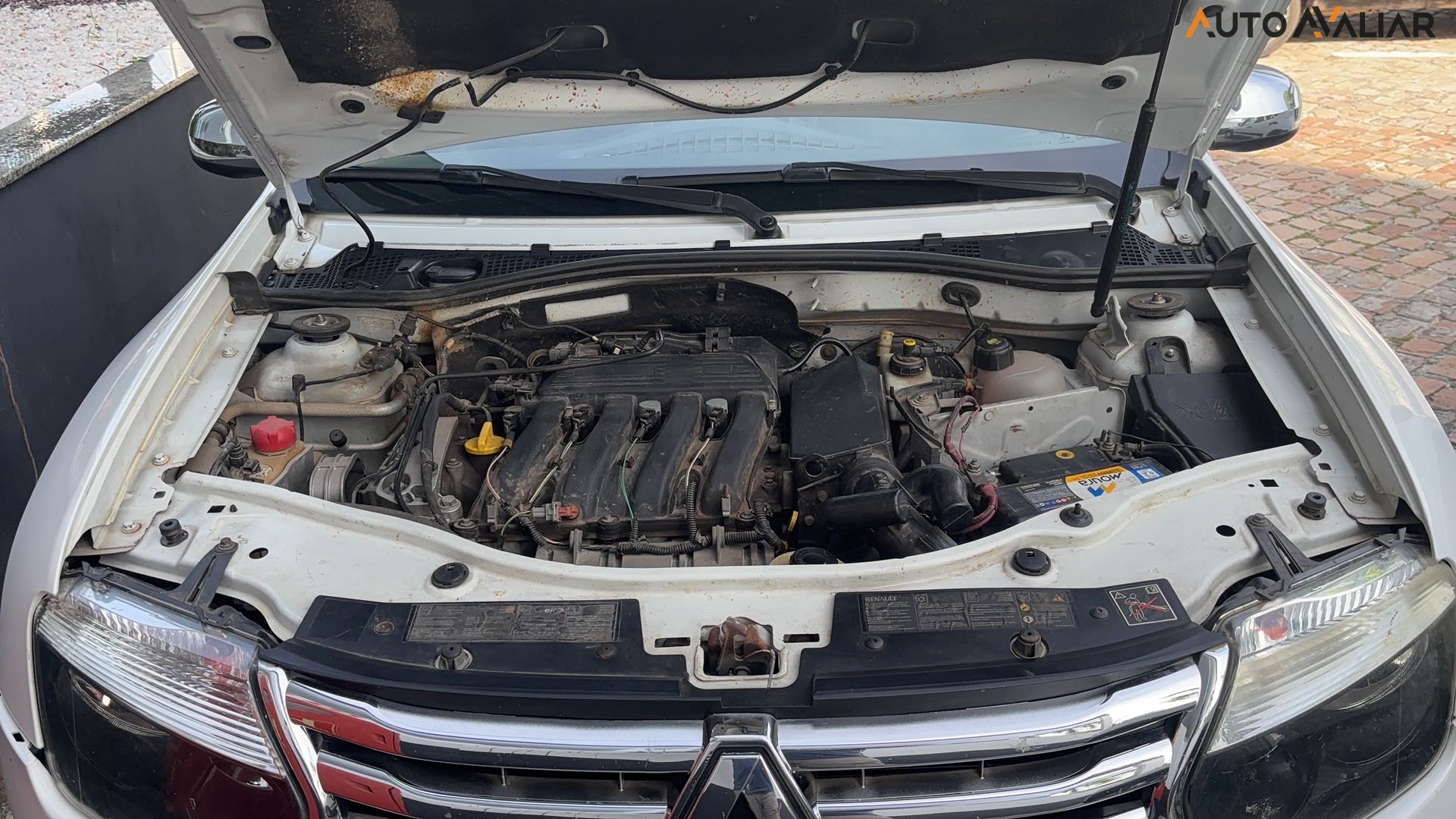 RENAULT DUSTER 2.0 DYNAMIQUE 4X2 16V FLEX 4P AUTOMATICO