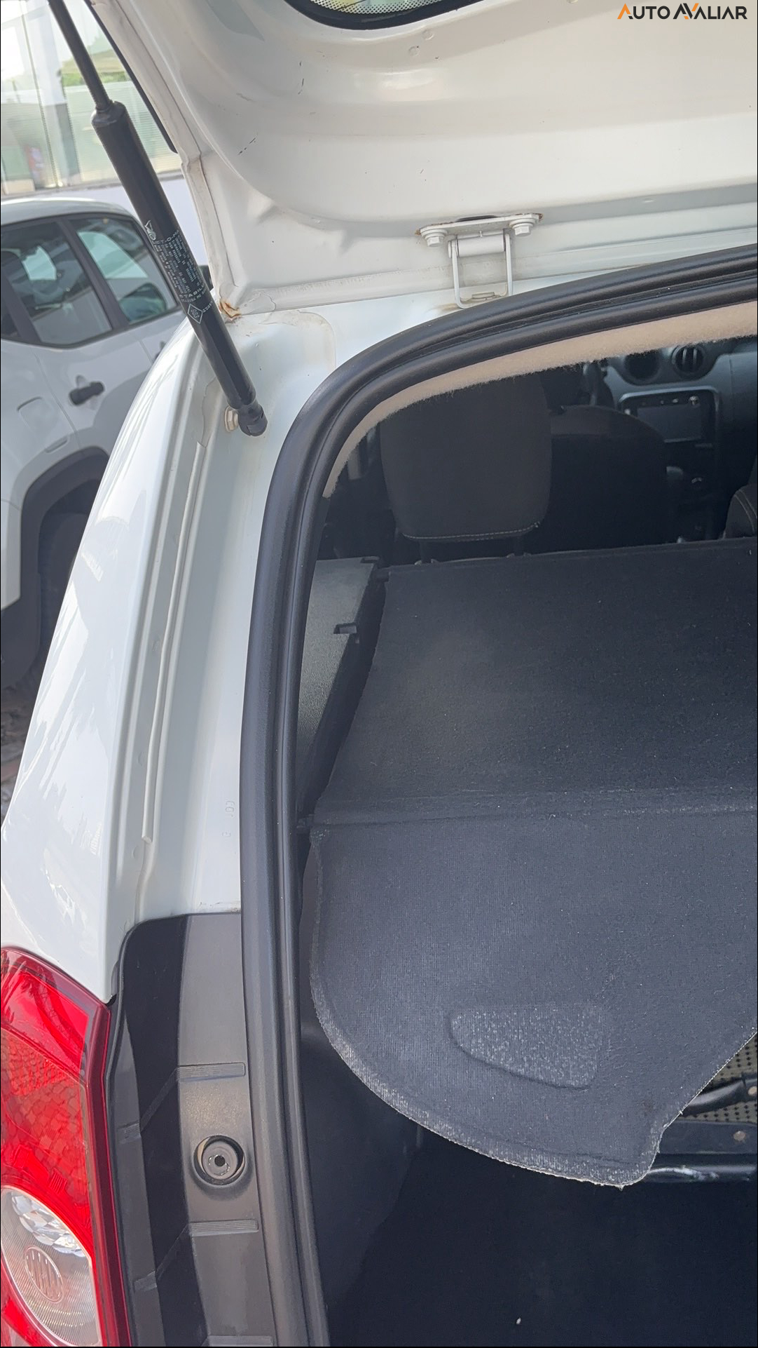 RENAULT DUSTER 2.0 DYNAMIQUE 4X2 16V FLEX 4P AUTOMATICO