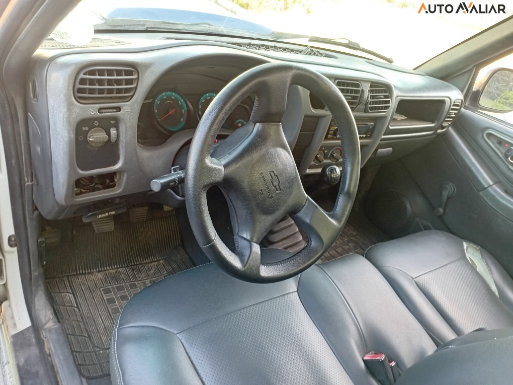 CHEVROLET S10 2.4 MPFI ADVANTAGE 4X2 CS 8V FLEX 2P MANUAL