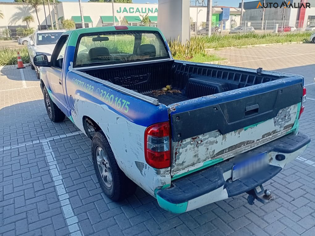 CHEVROLET S10 2.4 MPFI ADVANTAGE 4X2 CS 8V FLEX 2P MANUAL