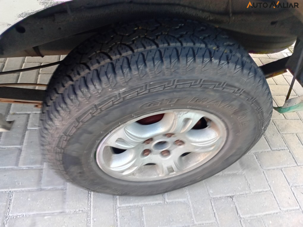 CHEVROLET S10 2.4 MPFI ADVANTAGE 4X2 CS 8V FLEX 2P MANUAL