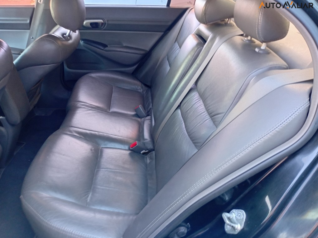 HONDA CIVIC 1.8 LXS 16V FLEX 4P MANUAL