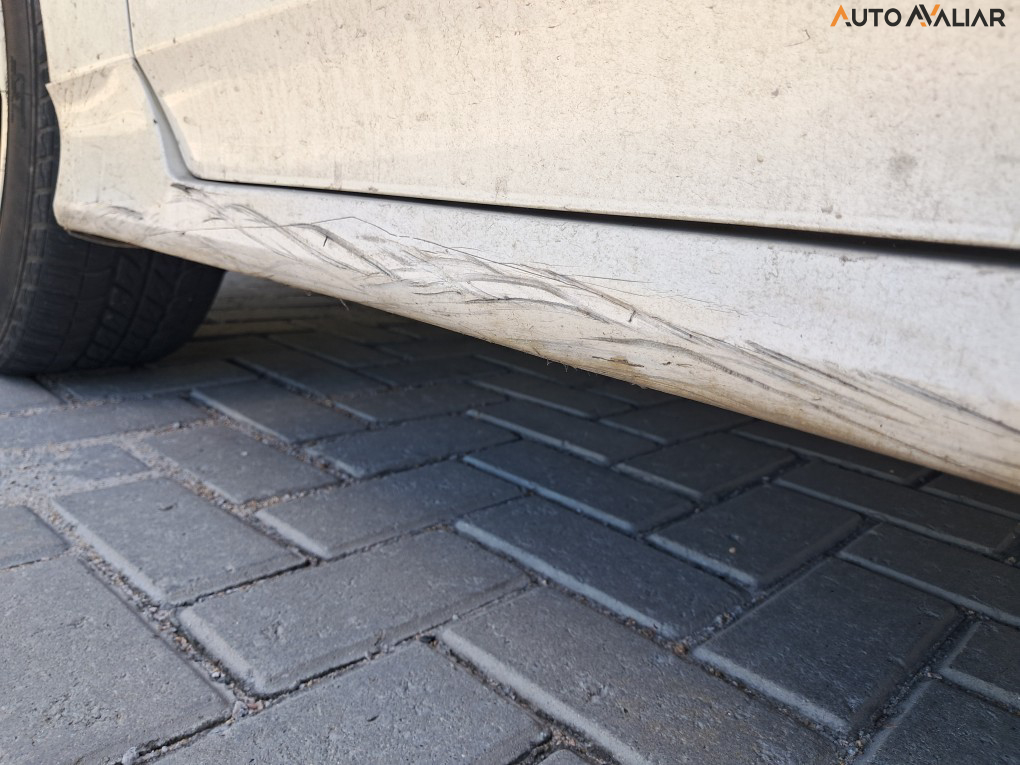 TOYOTA PRIUS 1.8 16V HIBRIDO 4P AUTOMATICO