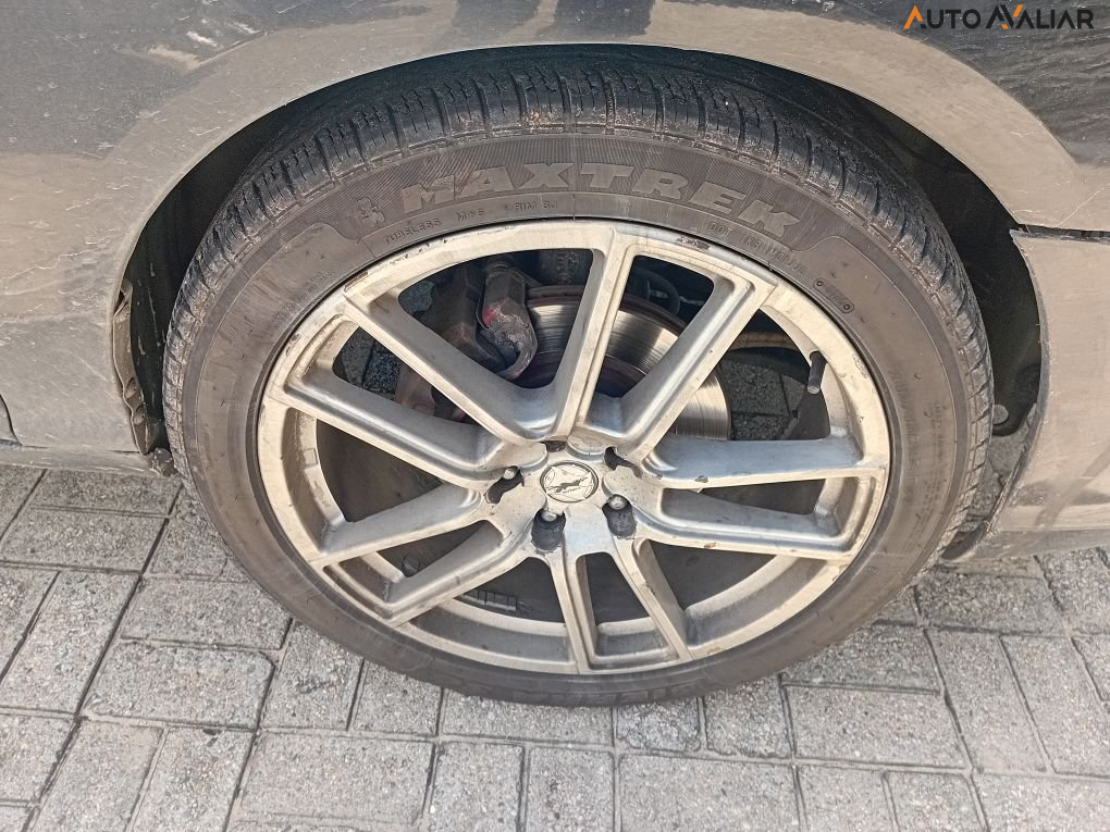 HYUNDAI AZERA 3.3 MPFI GLS SEDAN V6 24V GASOLINA 4P AUTOMATICO