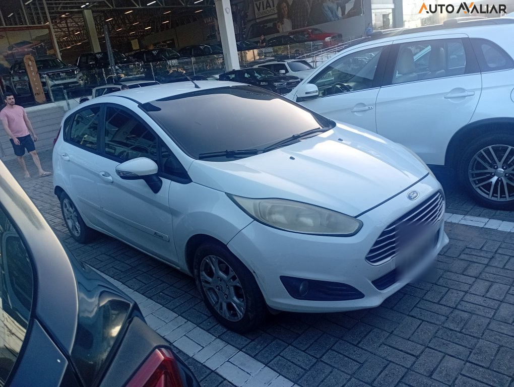 FORD FIESTA 1.5 SE HATCH 16V FLEX 4P MANUAL