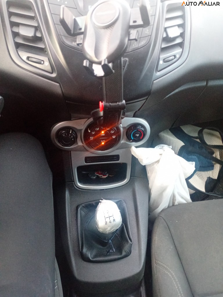 FORD FIESTA 1.5 SE HATCH 16V FLEX 4P MANUAL