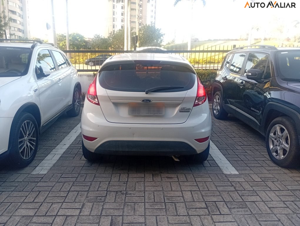 FORD FIESTA 1.5 SE HATCH 16V FLEX 4P MANUAL