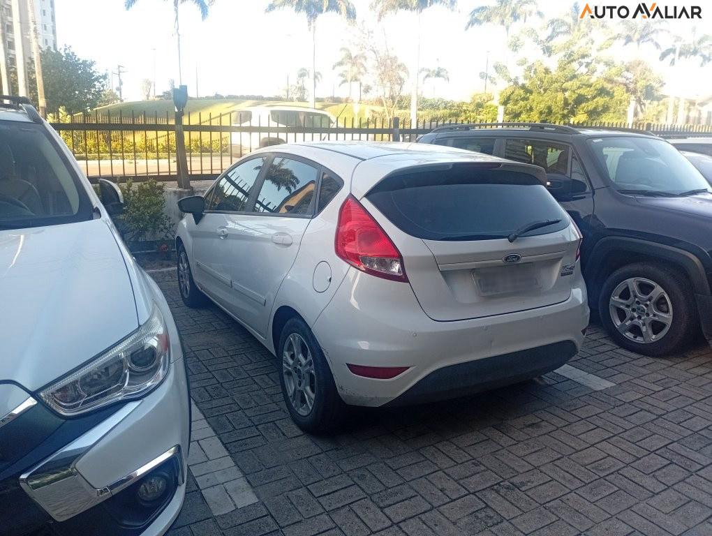 FORD FIESTA 1.5 SE HATCH 16V FLEX 4P MANUAL