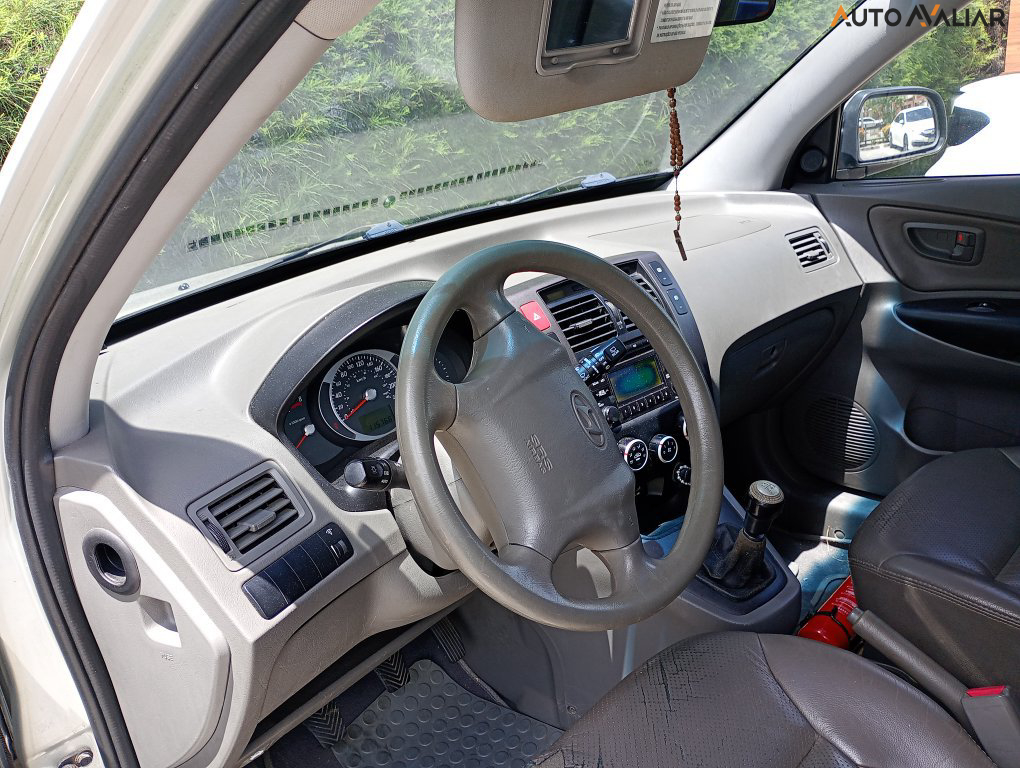 HYUNDAI TUCSON 2.0 MPFI GL 16V 142CV 2WD GASOLINA 4P MANUAL