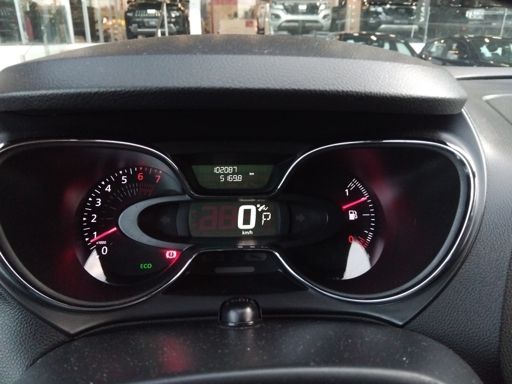 RENAULT CAPTUR 1.6 16V SCE FLEX LIFE X-TRONIC