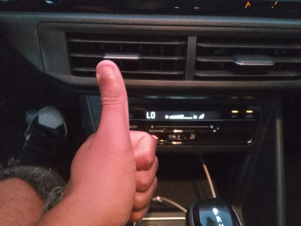 VOLKSWAGEN NIVUS 1.0 200 TSI TOTAL FLEX HIGHLINE AUTOM&Aacute;TICO