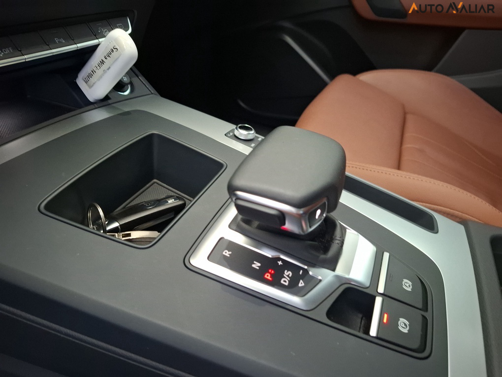 AUDI Q5 2.0 45 TFSI GASOLINA S-LINE QUATTRO S TRONIC