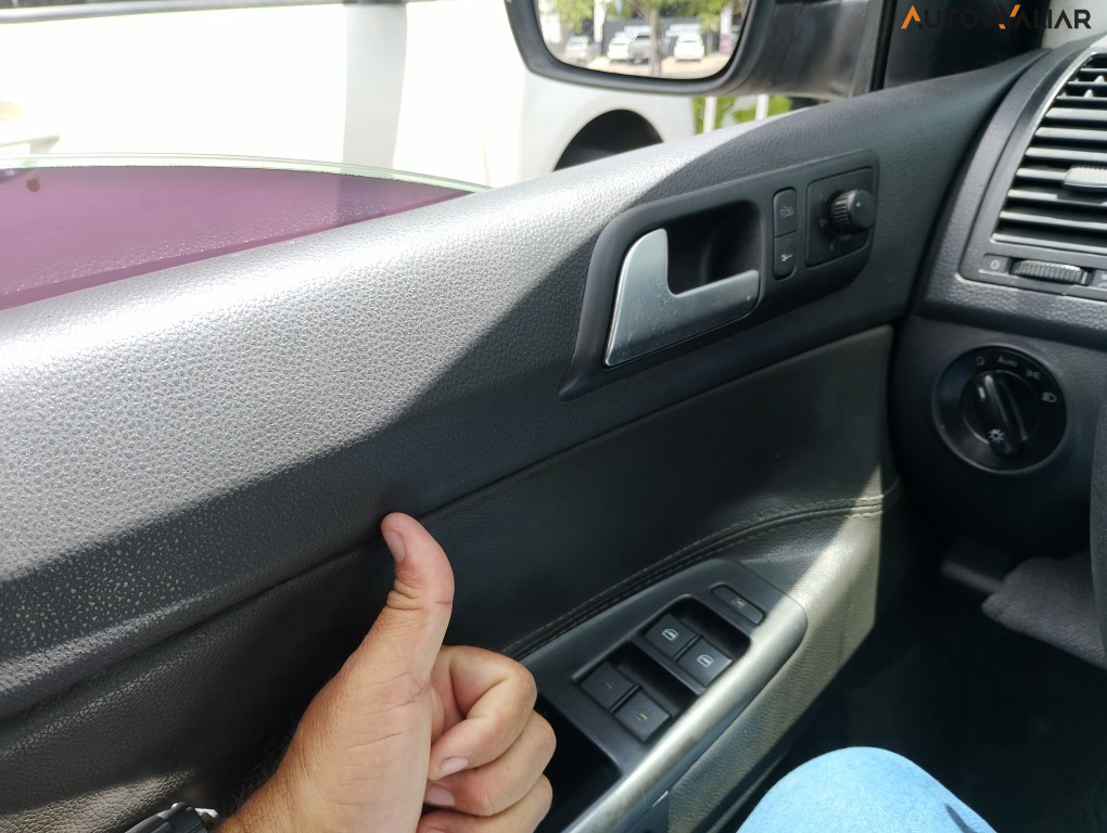 VOLKSWAGEN POLO SEDAN 1.6 MI 8V TOTAL FLEX 4P MANUAL