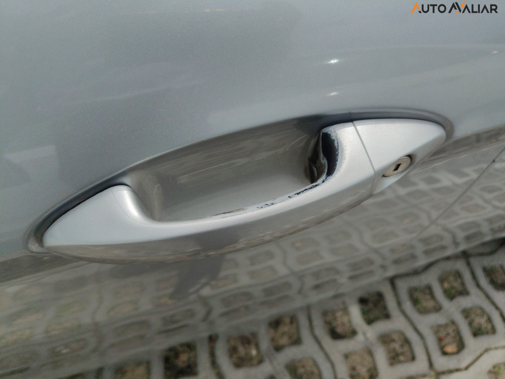 FORD FIESTA 1.6 SE HATCH 16V FLEX 4P MANUAL