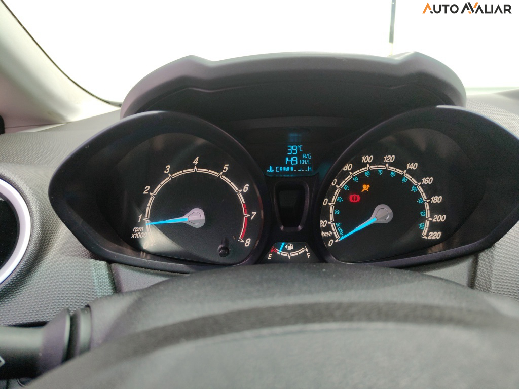 FORD FIESTA 1.6 SE HATCH 16V FLEX 4P MANUAL