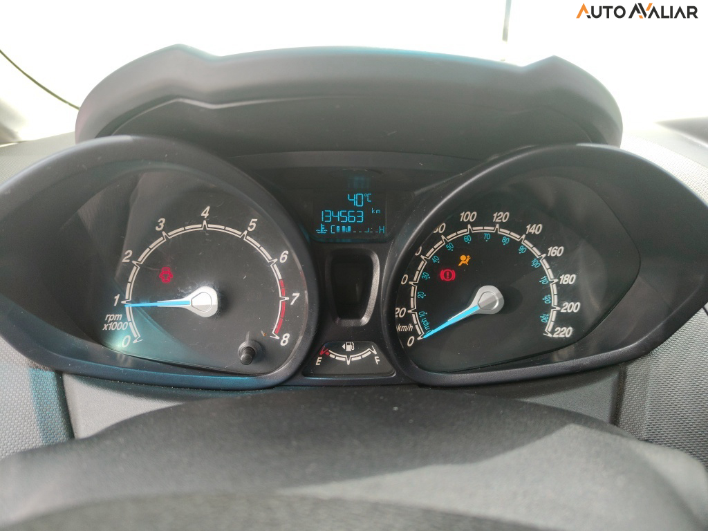 FORD FIESTA 1.6 SE HATCH 16V FLEX 4P MANUAL