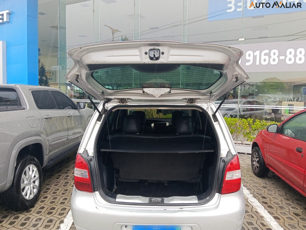 NISSAN LIVINA 1.6 16V FLEX 4P MANUAL