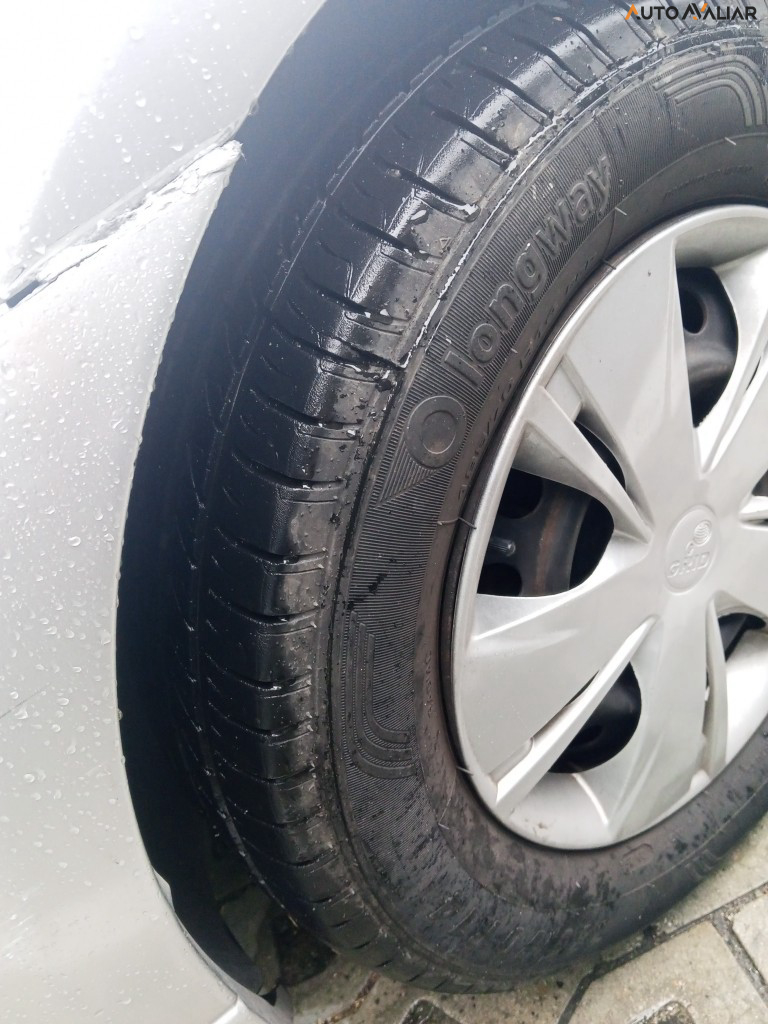 NISSAN LIVINA 1.6 16V FLEX 4P MANUAL