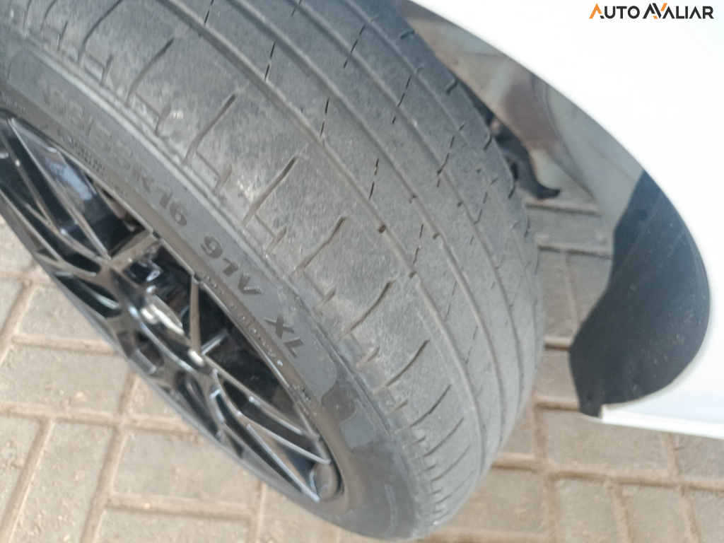 CHEVROLET ONIX 1.0 TURBO FLEX PREMIER AUTOMATICO