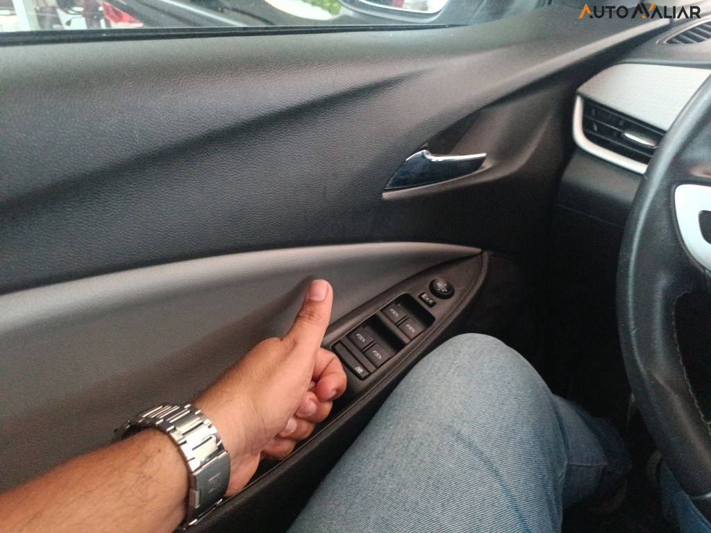 CHEVROLET ONIX 1.0 TURBO FLEX PREMIER AUTOMATICO