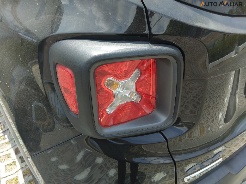 JEEP RENEGADE 2.0 16V TURBO DIESEL TRAILHAWK 4P 4X4 AUTOMATICO