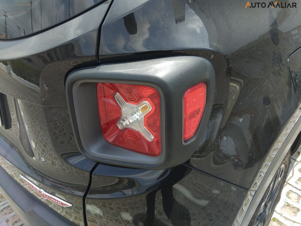 JEEP RENEGADE 2.0 16V TURBO DIESEL TRAILHAWK 4P 4X4 AUTOMATICO