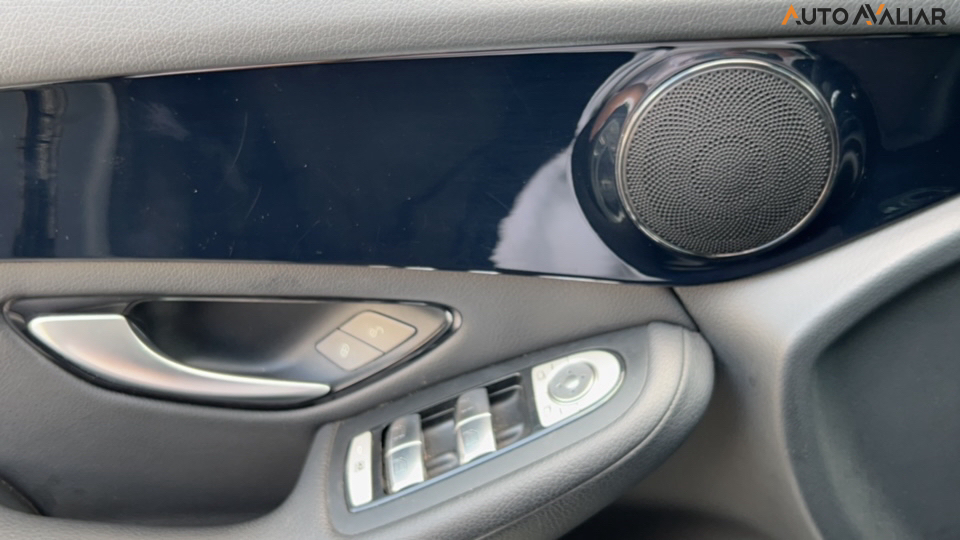 MERCEDES-BENZ GLC 250 2.0 16V CGI GASOLINA 4MATIC 9G-TRONIC