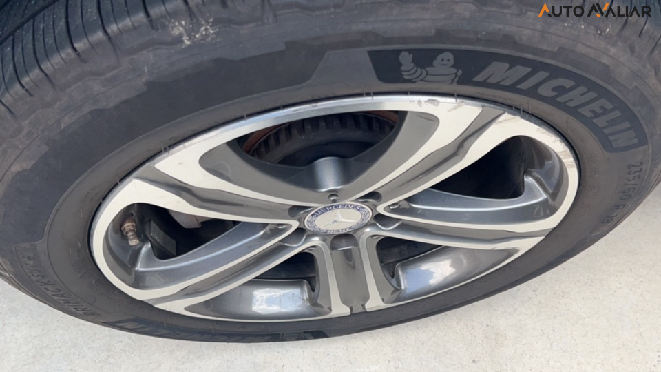 MERCEDES-BENZ GLC 250 2.0 16V CGI GASOLINA 4MATIC 9G-TRONIC